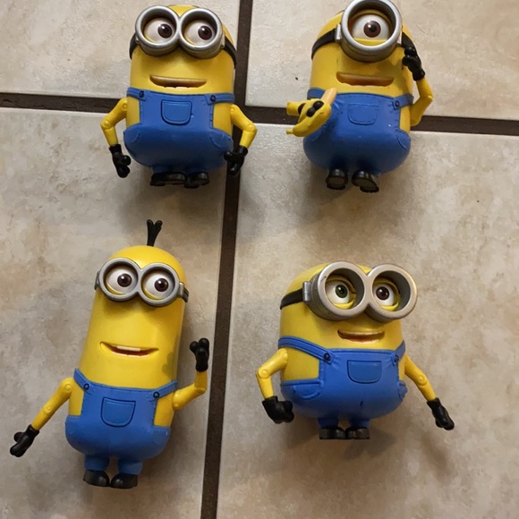 Minion figures. (All shapes and sizes) - Picture 3 of 3